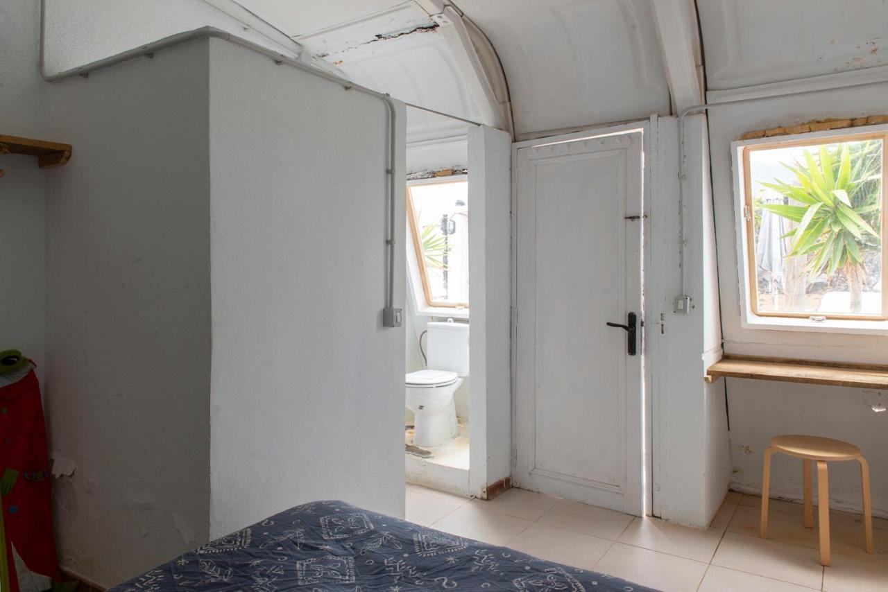 Basic En-Suite Bedroom By The Sea Guinea Exteriér fotografie